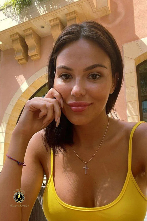 Slim Escort In Hamburg