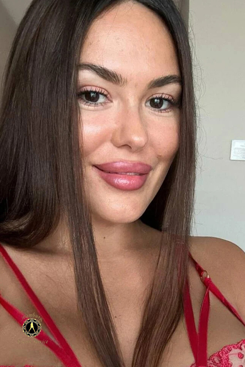 Slim Escort In Hamburg